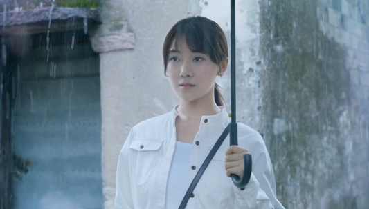 女式长袖圆领卫衣